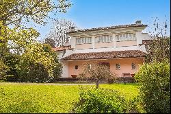 Private Villa for sale in Lucca (Italy)