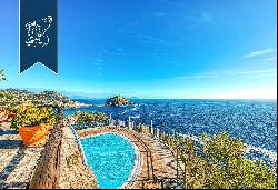 Charming resort with a panoramic view and private access to the sea for sale in Ischia