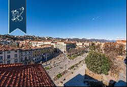 A unique property for its position, size and view over the main square of Bergamo's town c