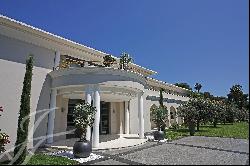 Superb contemporary villa