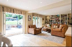 Hockett Lane, Cookham Dean, Berkshire, SL6 9UF