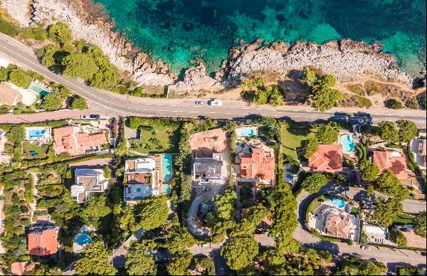 Exceptional Sea front Villa in the Cap d'Antibes