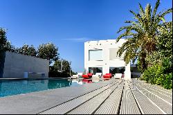 SUMPTUOUS CONTEMPORARY VILLA IN MONOPOLI.