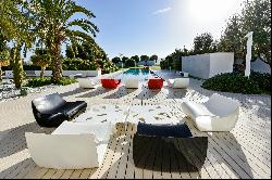 SUMPTUOUS CONTEMPORARY VILLA IN MONOPOLI.