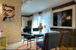 Fully-furnished duplex apartment in the heart of Milan