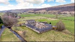 Stonelands Farmyard Cottages, and Dubb Croft Barn BD23