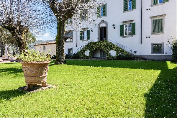 Beautifully renovated villa close to Florence