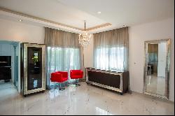 Private Four Bedroom Villa in Limassol