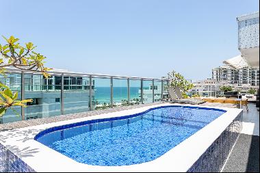 Duplex penthouse with sea view on the edge of Barra da Tijuca