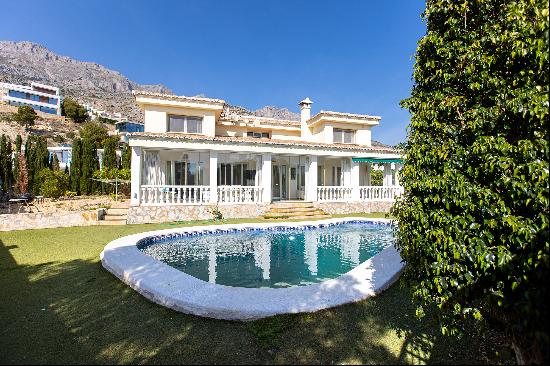 Villa in Mediterranean style in Altea