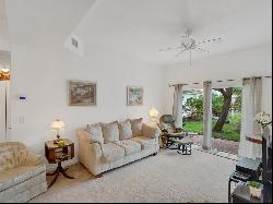 564 7th Sq Unit 102, Vero Beach FL 32962