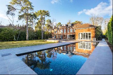 SHORT LET A magnificent country mansion available for Short Term rentals  on the Wentworth
