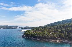 Building plots on Hvar