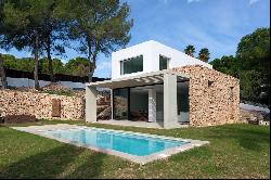 Contemporary Hillside Villa with Four Volumes in the Sought-Afte, Teulada 03724