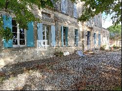 Beautiful turnkey AOC Côtes de Bourg / Blaye-Côtes de Bordeaux vineyard estate for sale