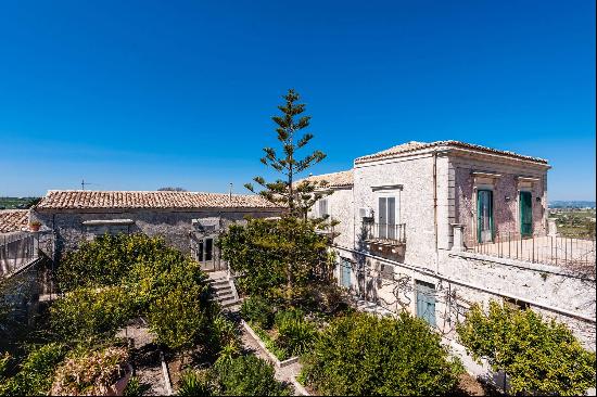 19th century villa nestled in the hills of Frigintini