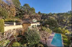 Mougins - In a gated Domaine overlooking the golf course