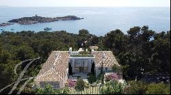 The best of the best! Villa with sea views...