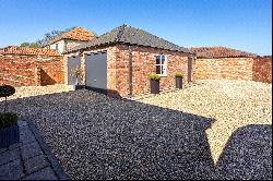 Highfield Farm Cottage, Bracebridge Heath, Lincoln, LN4 2HZ