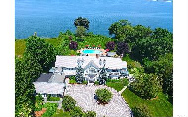 Overlooking Huntington Bay, 6 Wincoma Drive is an exceptional waterfront home on 2.25 unpa
