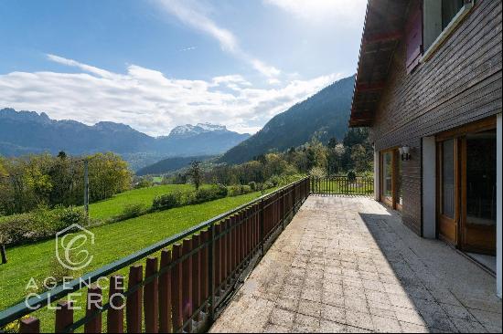 Saint Jorioz, family house with lake and mountains view