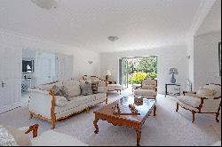 Chanctonbury Drive, Sunningdale, Berkshire, SL5 9PT