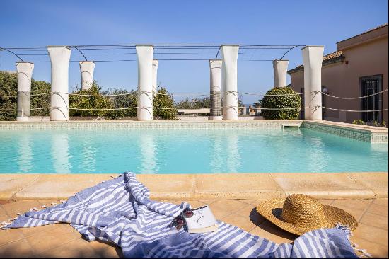 Late 19th century villa with pool in historic center