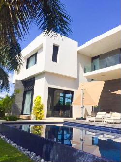 5603 - House for sale in Puerto Cancun #143, 