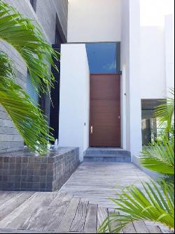 5603 - House for sale in Puerto Cancun #143, 