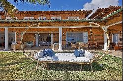 House standing on the sand at Praia do Canto