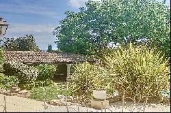 Uzès - Exceptional property in a dominant position