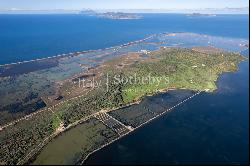 Pied dan s l'eau historic residence on Isola Lunga