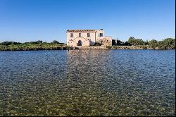 Pied dan s l'eau historic residence on Isola Lunga