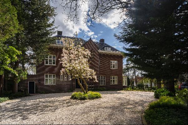 Beautiful characteristic detached villa located in Wassenaar