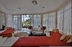 House in condominium overlooking Pedra da Gávea