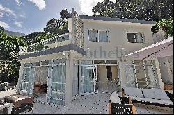 House in condominium overlooking Pedra da Gavea