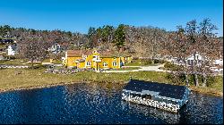 Magnificent sea front property alongside Dalsland Canal