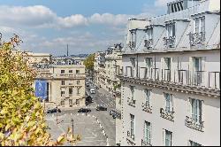 Palais Bourbon - Top Floor with Terrace