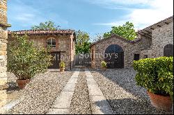 Stone farmhouse from the 1600s in the heart of Val Luretta