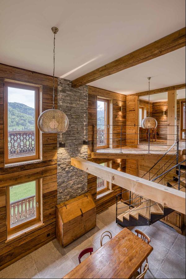 555 sqm chalet with panoramic views of the mountains.