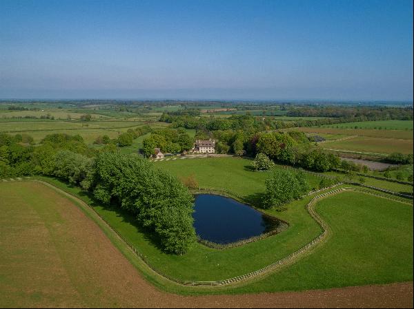 Superb 172 acre ring-fenced estate with grade II listed manor house, cottages and equestri