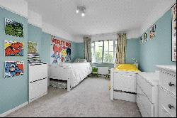 Heathside, Esher, Surrey, KT10 9TB