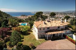 Grande Corniche, Nice - Exceptional opportunity - Estate to renovate, sea views.
