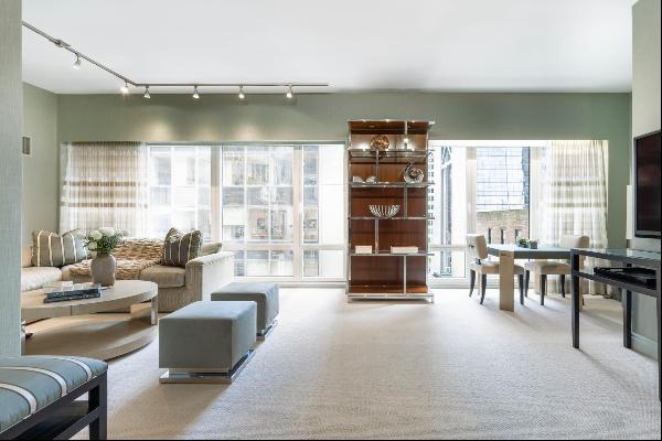 <p>IMPRESSIVE & IMPECCABLE LUXURIOUS RESIDENCE IN THE HEART OF MANHATTANJUST LISTED! Locat