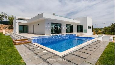 4+1 Bedroom Villa with pool and sea view, for sale in Loulé, Algarve