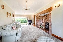 Batesway, Rugeley, Staffordshire, WS15 1PX