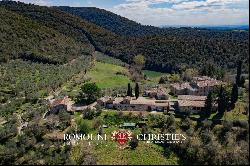 ESTATE WITH RURAL HAMLET FOR SALE IN GAIOLE IN CHIANTI, TUSCANY