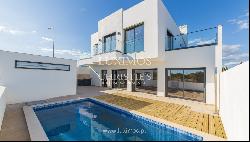 3 bedroom villa with pool and sea view, for sale in Tavira, Algarve