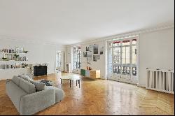 Family and reception flat - Paris 16th - Foch-Victor Hugo