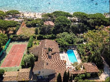 Seaside property for sale in Le Lavandou